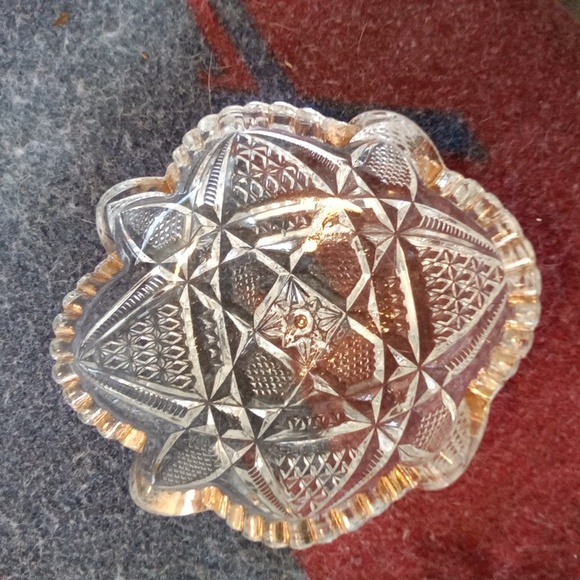 #712 3 pressed glass dish - Picture 2 of 2